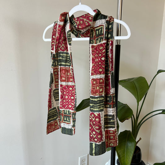 Red & Green Printed Neck Scarf
